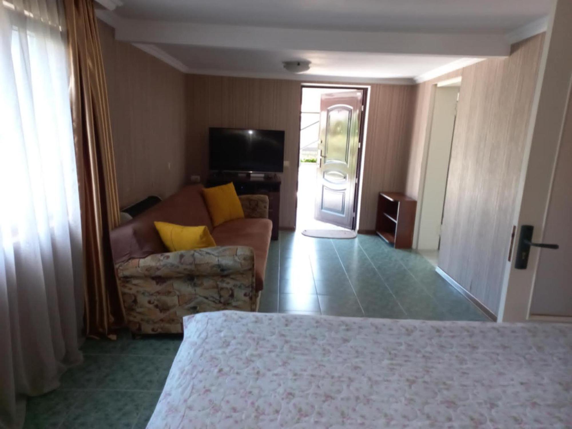 Guest House Kobuleti קובולטי