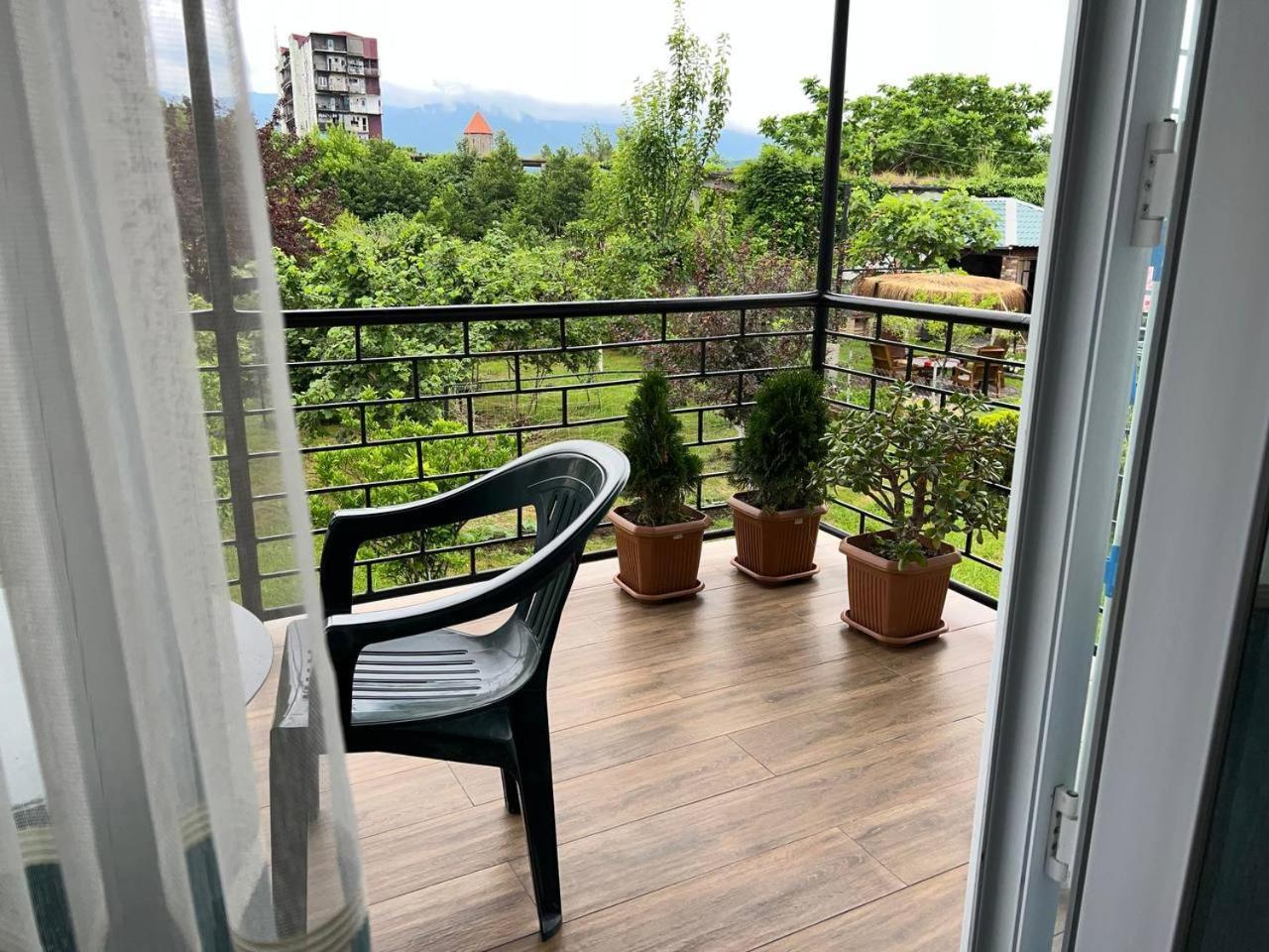 Guest House Kobuleti * קובולטי
